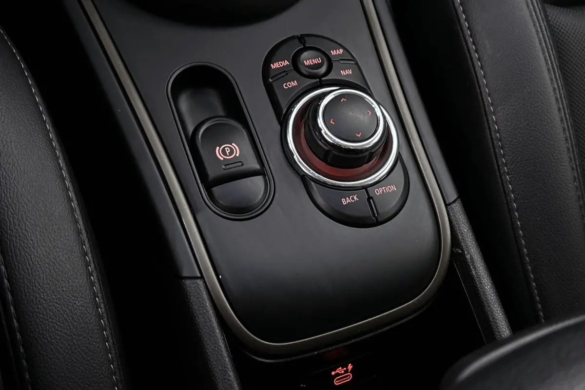 1.5 Cooper ALL4 Keyless Stoelverwarming Sportstoelen