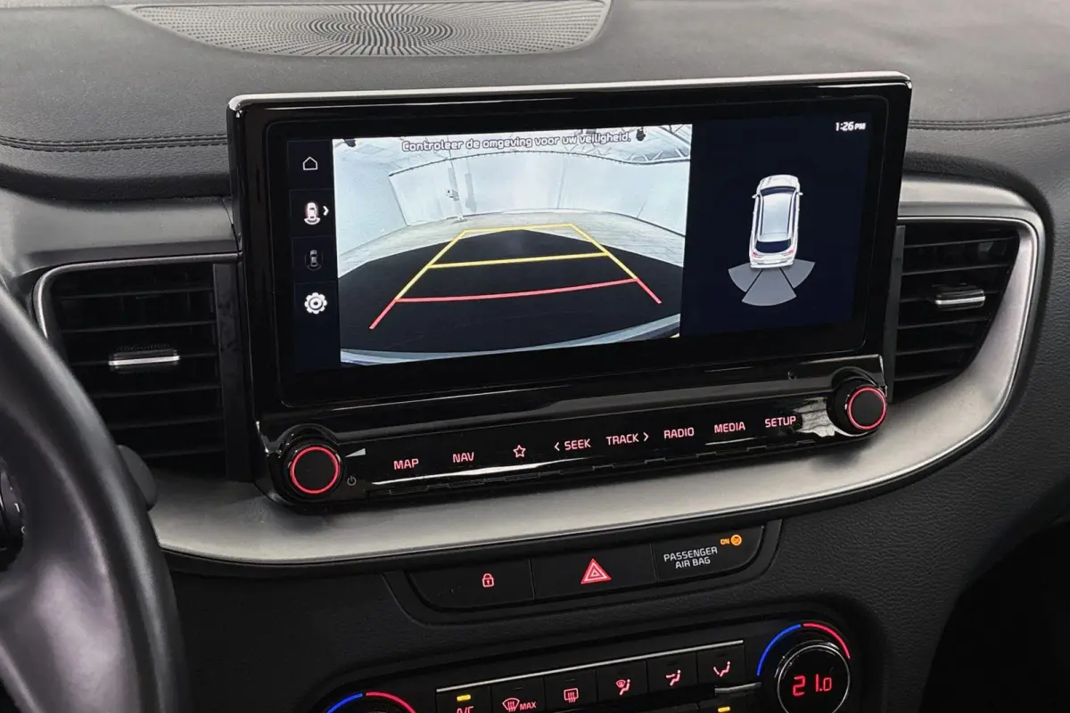 1.0 T-GDi DynamicLine Achteruitrijcamera Navigatie