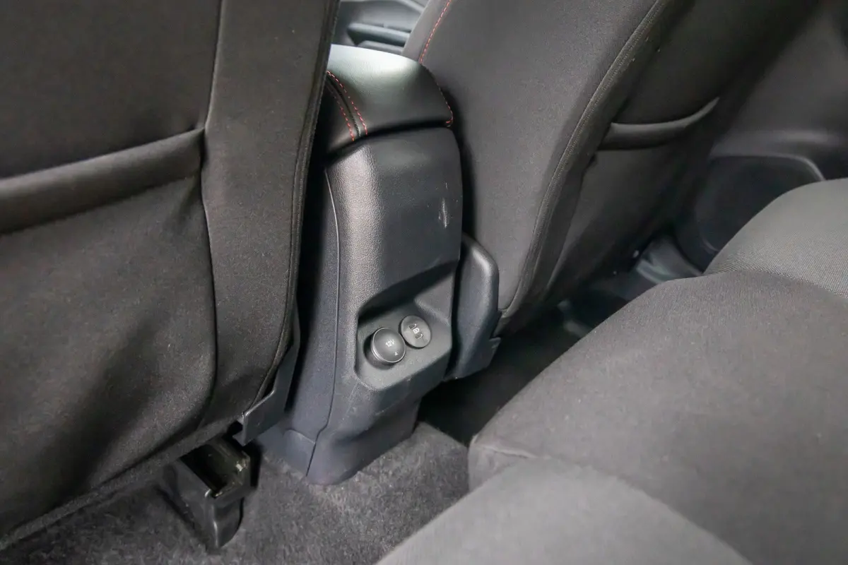 1.0 EcoBoost ST-Line Apple Carplay/Android Auto | Navigatiesysteem full map | Verwarmde voorruit | Voorstoelen verwarmd | Achteruitrijcamera | Apple Carplay/Android Auto|telefoonintegratie p