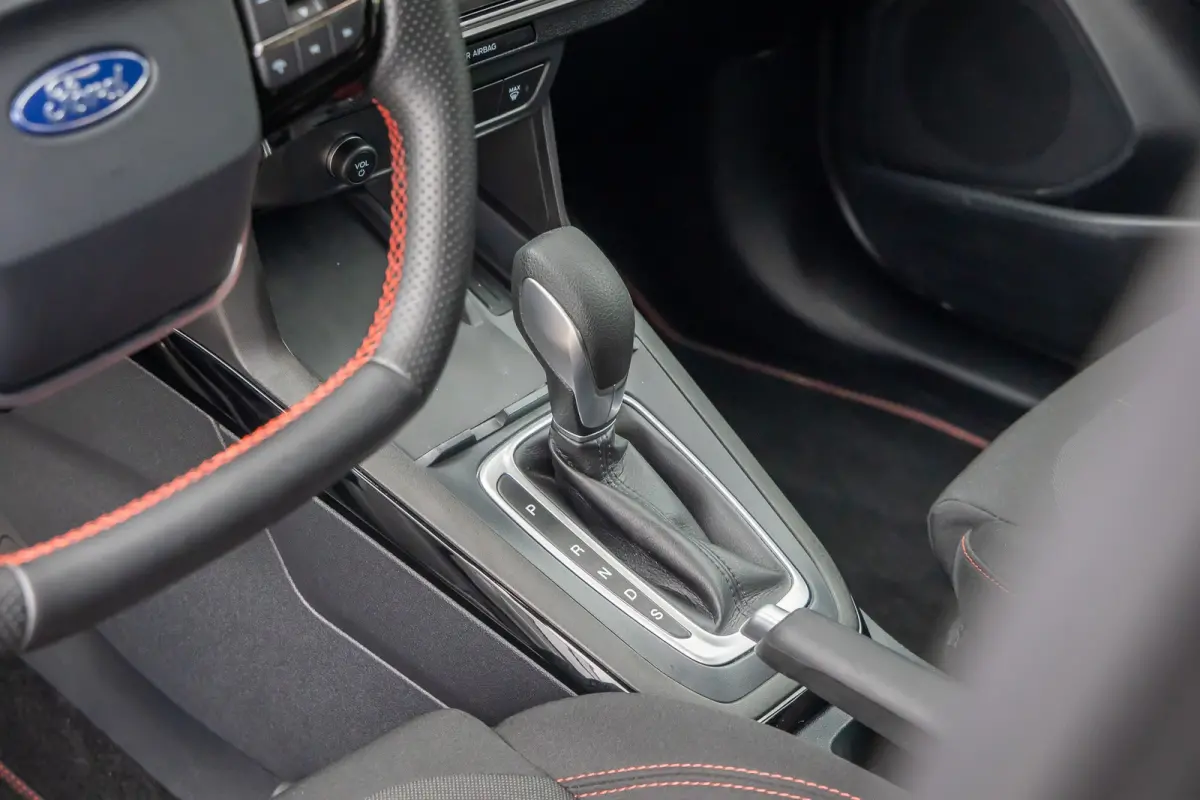 1.0 EcoBoost ST-Line Apple Carplay/Android Auto | Navigatiesysteem full map | Verwarmde voorruit | Voorstoelen verwarmd | Achteruitrijcamera | Apple Carplay/Android Auto|telefoonintegratie p