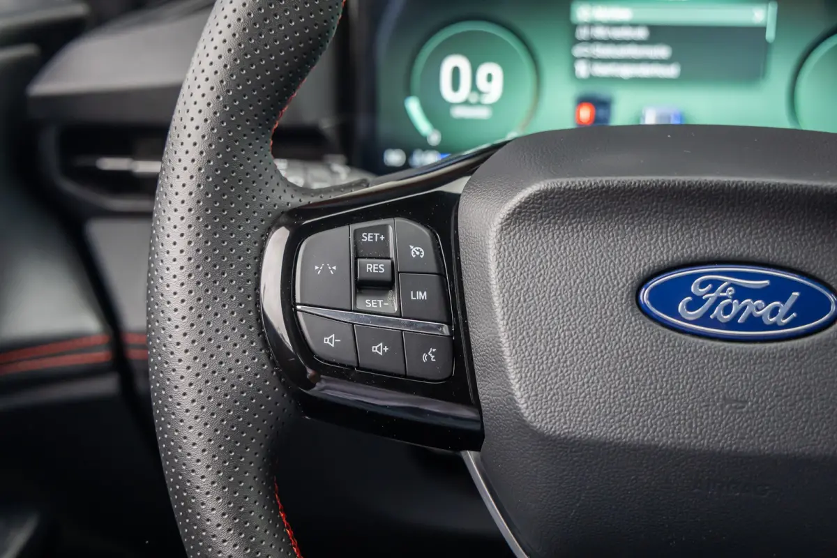 1.0 EcoBoost ST-Line Apple Carplay/Android Auto | Navigatiesysteem full map | Verwarmde voorruit | Voorstoelen verwarmd | Achteruitrijcamera | Apple Carplay/Android Auto|telefoonintegratie p