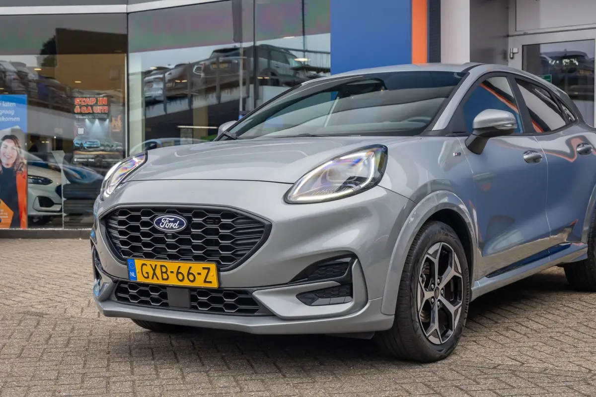 1.0 EcoBoost ST-Line Apple Carplay/Android Auto | Navigatiesysteem full map | Verwarmde voorruit | Voorstoelen verwarmd | Achteruitrijcamera | Apple Carplay/Android Auto|telefoonintegratie p
