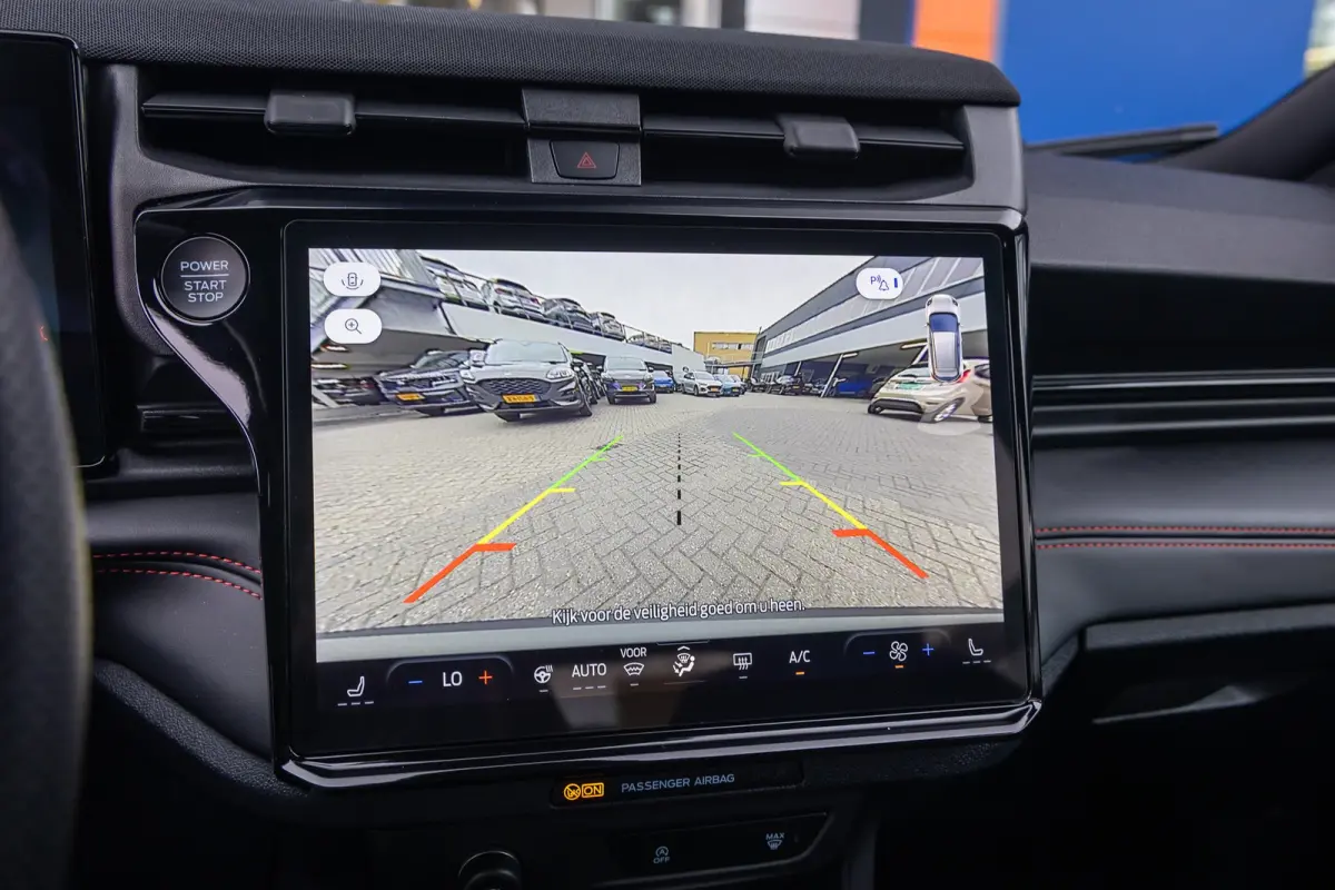 1.0 EcoBoost ST-Line Apple Carplay/Android Auto | Navigatiesysteem full map | Verwarmde voorruit | Voorstoelen verwarmd | Achteruitrijcamera | Apple Carplay/Android Auto|telefoonintegratie p