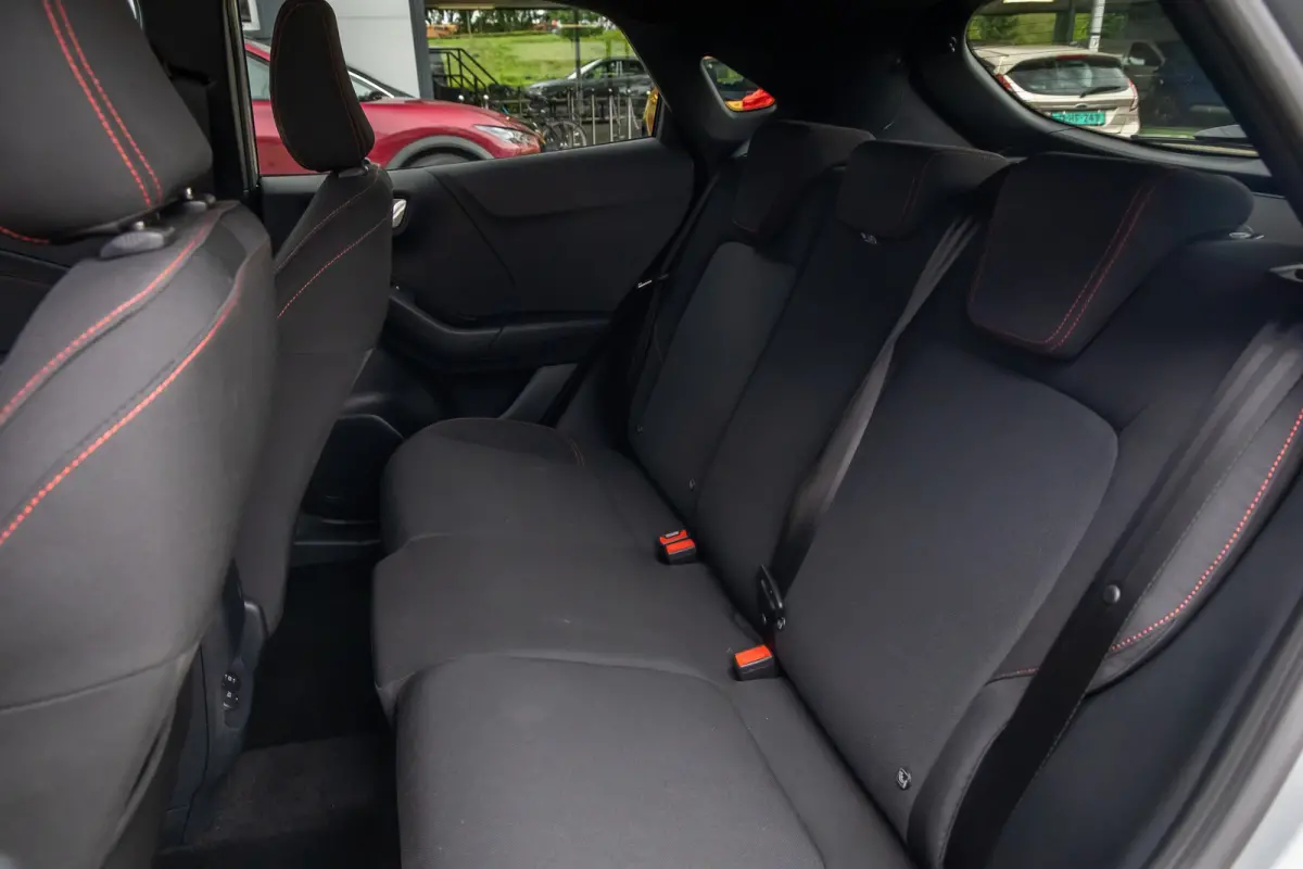 1.0 EcoBoost ST-Line Apple Carplay/Android Auto | Navigatiesysteem full map | Verwarmde voorruit | Voorstoelen verwarmd | Achteruitrijcamera | Apple Carplay/Android Auto|telefoonintegratie p
