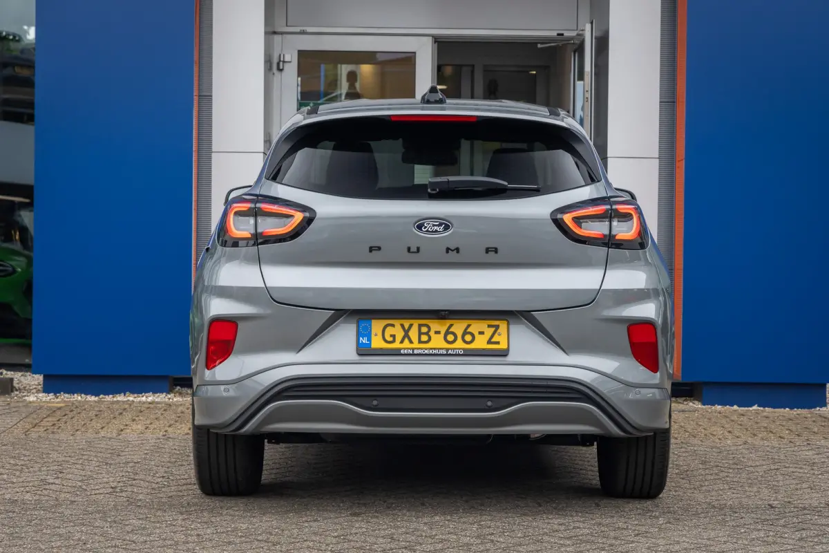 1.0 EcoBoost ST-Line Apple Carplay/Android Auto | Navigatiesysteem full map | Verwarmde voorruit | Voorstoelen verwarmd | Achteruitrijcamera | Apple Carplay/Android Auto|telefoonintegratie p