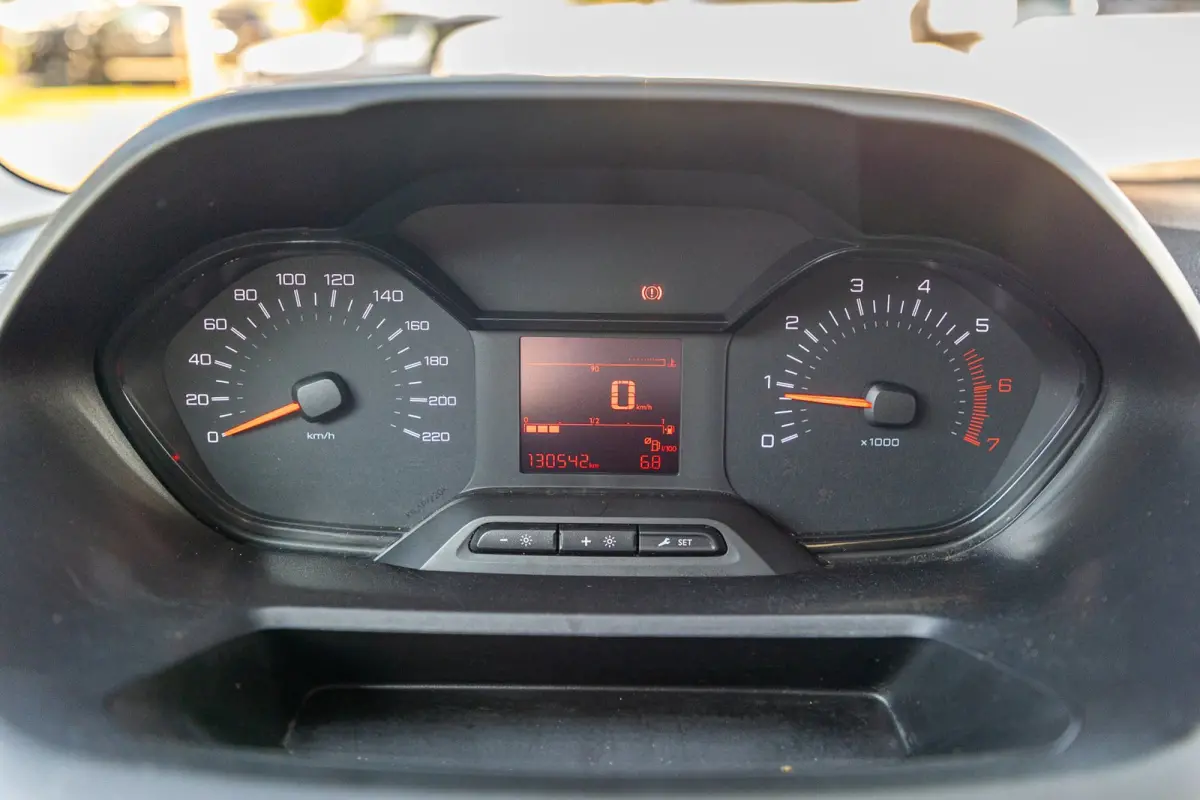 1.6 BlueHDI Pro Trekhaak I Airco I Bluetooth I Betimmering I NAP I BTW