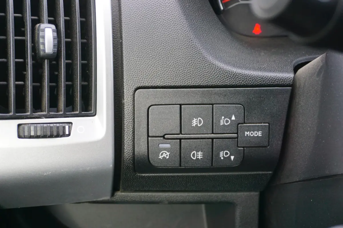 35H 2.3 MultiJet L2H2 Automaat |180 pk |Metallic |1e eigenaar |Topstaat |Camera |Cruise |Navi |Climate control |BPM vrij |EURO6D |Meegespoten voorbumper |LED dagrijverlichting