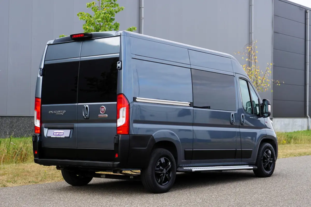 35H 2.3 MultiJet L2H2 Automaat |180 pk |Metallic |1e eigenaar |Topstaat |Camera |Cruise |Navi |Climate control |BPM vrij |EURO6D |Meegespoten voorbumper |LED dagrijverlichting