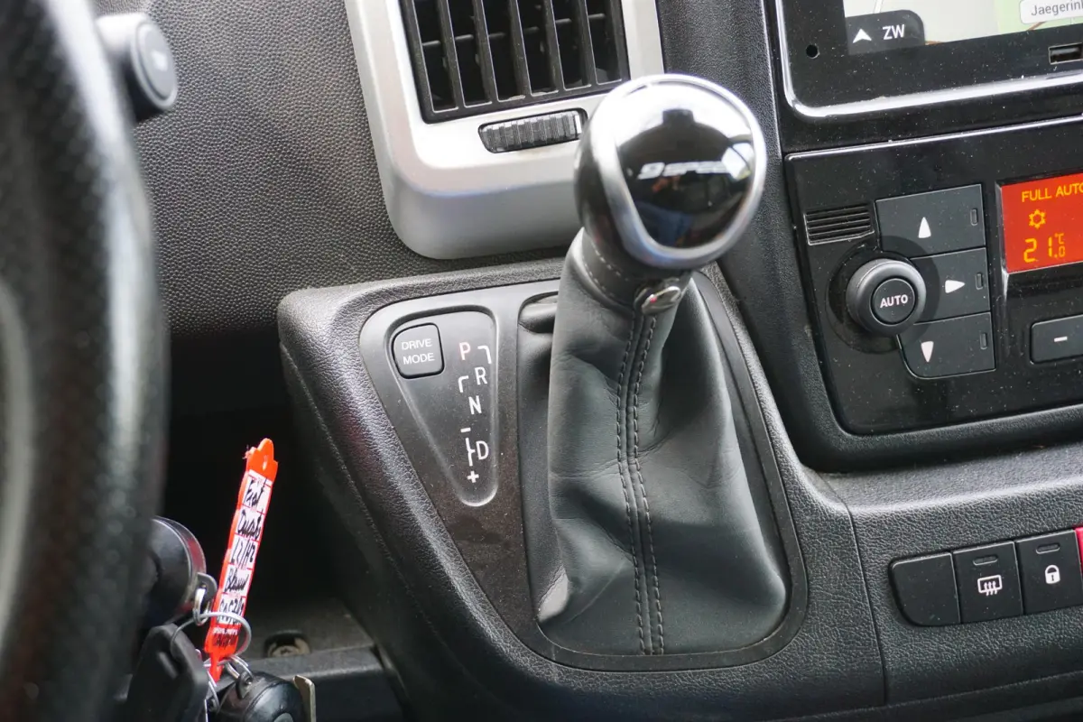35H 2.3 MultiJet L2H2 Automaat |180 pk |Metallic |1e eigenaar |Topstaat |Camera |Cruise |Navi |Climate control |BPM vrij |EURO6D |Meegespoten voorbumper |LED dagrijverlichting