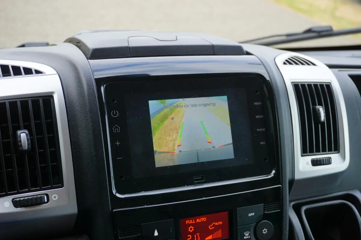 35H 2.3 MultiJet L2H2 Automaat |180 pk |Metallic |1e eigenaar |Topstaat |Camera |Cruise |Navi |Climate control |BPM vrij |EURO6D |Meegespoten voorbumper |LED dagrijverlichting