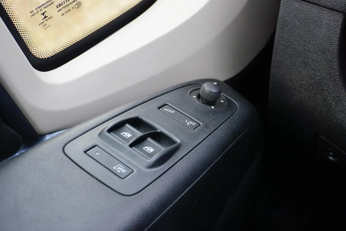 35H 2.3 MultiJet L2H2 Automaat |180 pk |Metallic |1e eigenaar |Topstaat |Camera |Cruise |Navi |Climate control |BPM vrij |EURO6D |Meegespoten voorbumper |LED dagrijverlichting