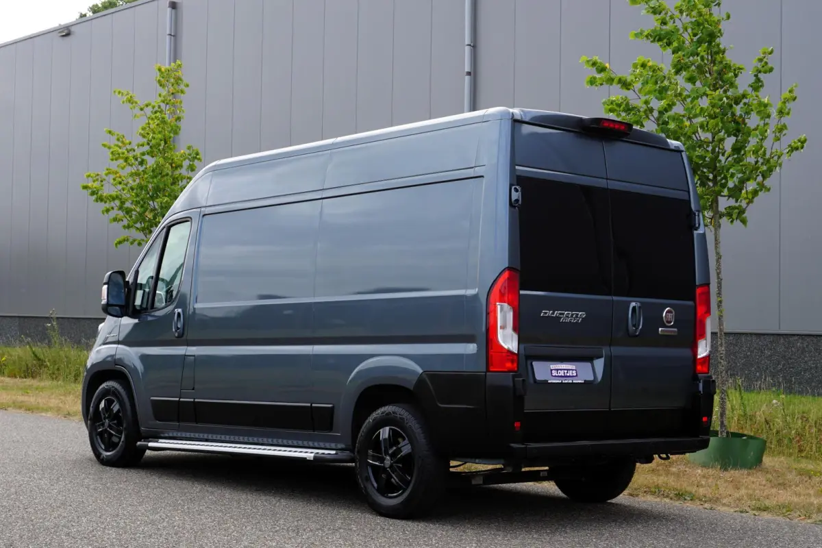 35H 2.3 MultiJet L2H2 Automaat |180 pk |Metallic |1e eigenaar |Topstaat |Camera |Cruise |Navi |Climate control |BPM vrij |EURO6D |Meegespoten voorbumper |LED dagrijverlichting