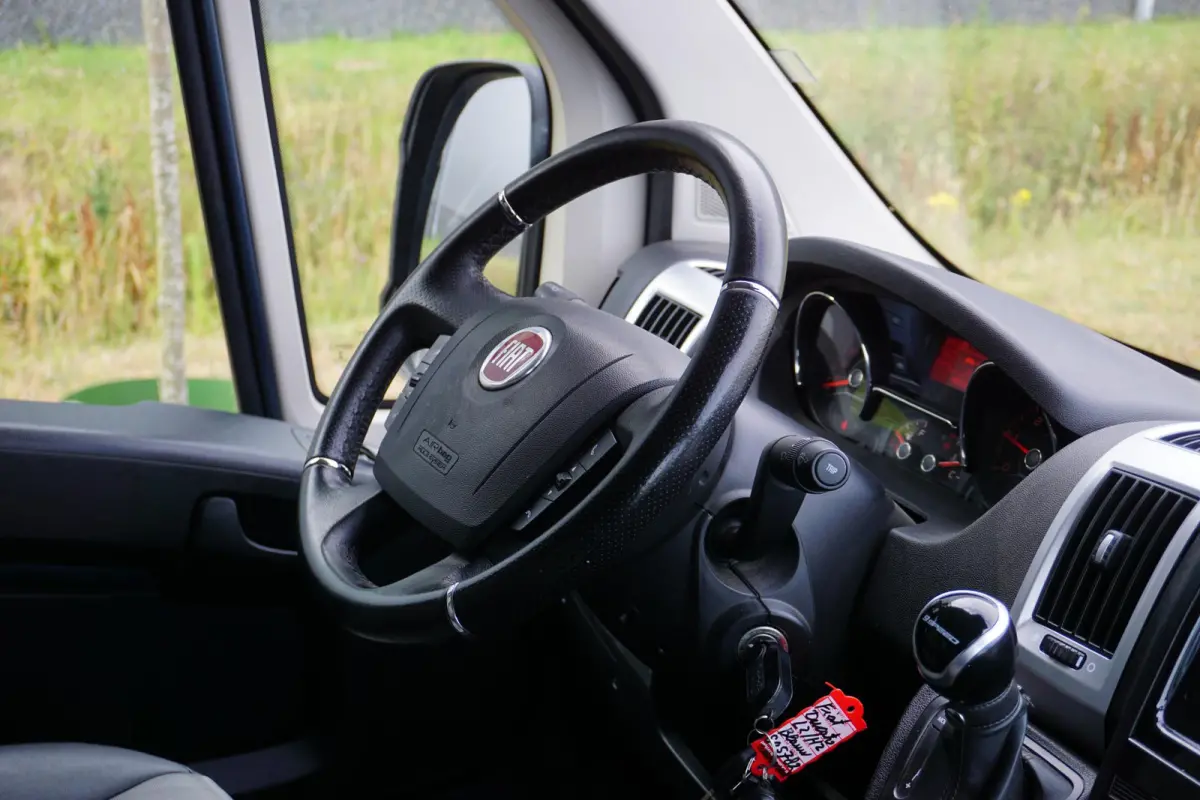 35H 2.3 MultiJet L2H2 Automaat |180 pk |Metallic |1e eigenaar |Topstaat |Camera |Cruise |Navi |Climate control |BPM vrij |EURO6D |Meegespoten voorbumper |LED dagrijverlichting
