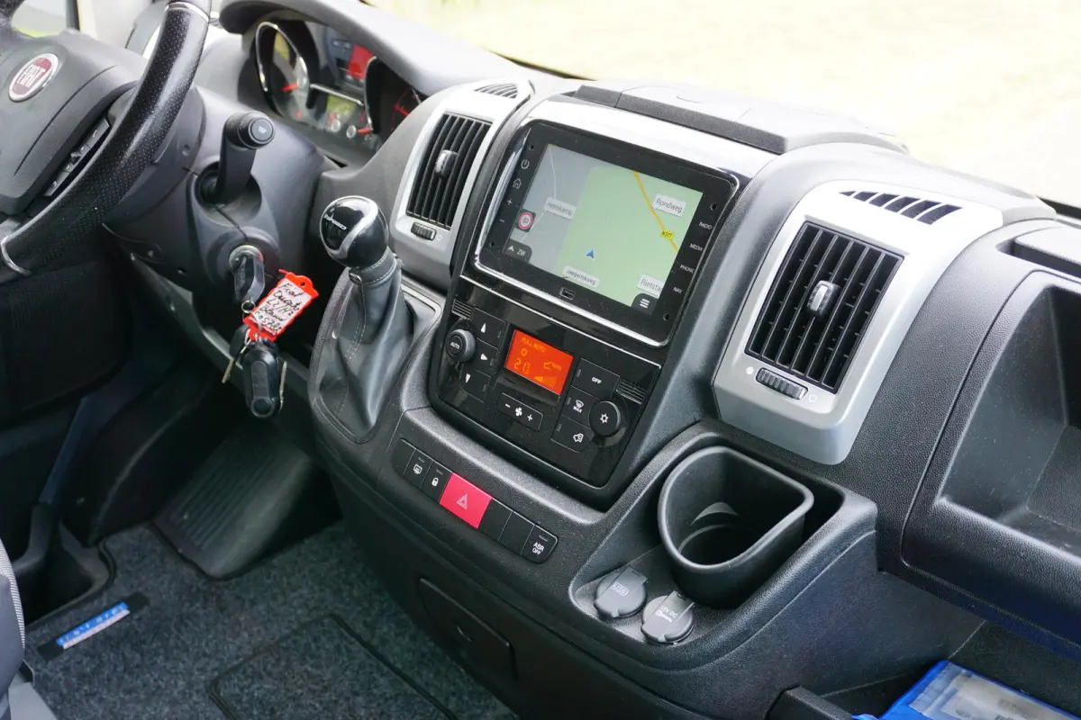 35H 2.3 MultiJet L2H2 Automaat |180 pk |Metallic |1e eigenaar |Topstaat |Camera |Cruise |Navi |Climate control |BPM vrij |EURO6D |Meegespoten voorbumper |LED dagrijverlichting