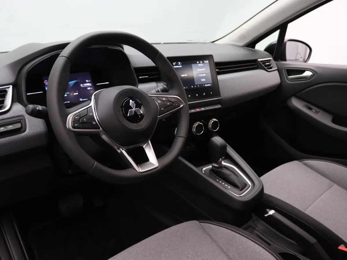143pk HEV Intense Apple Carplay/Android Auto | Climate