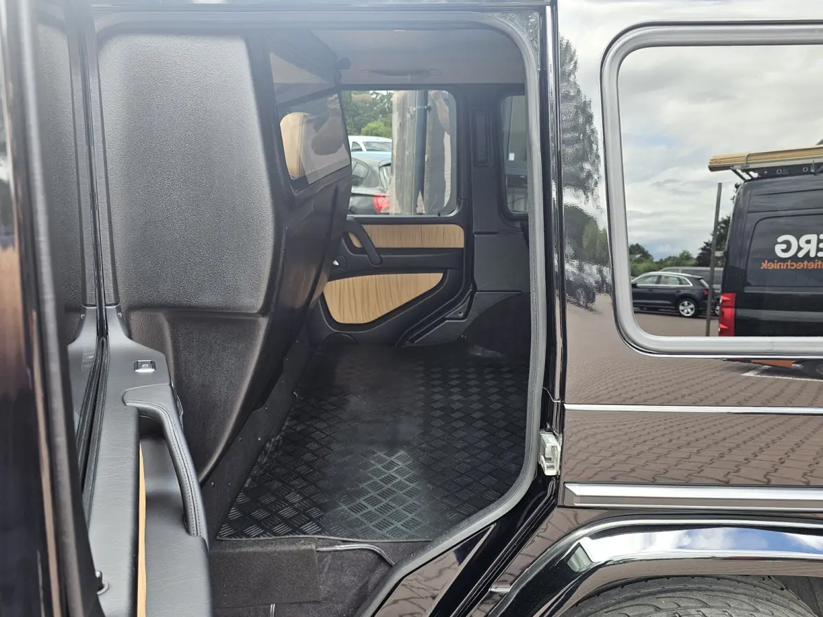 350 BLUETEC 211PK | Distronic | Schuif/kantel dak | Designo | Stoelverwarming/verkoeling | Stuurverw. | Trekhaak | Elek. stoelen + memory | Camera | Standverwarming | Grijs kenteken | Vol |