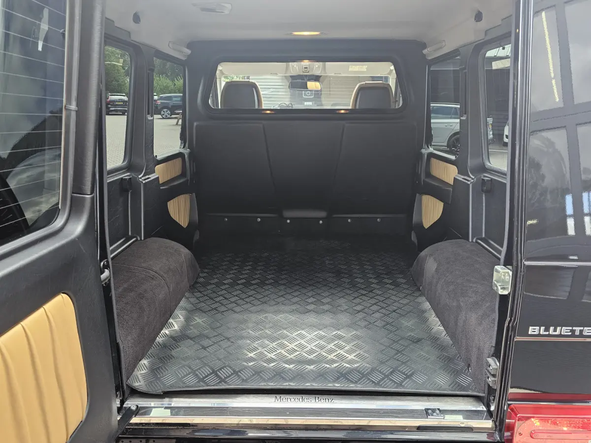 350 BLUETEC 211PK | Distronic | Schuif/kantel dak | Designo | Stoelverwarming/verkoeling | Stuurverw. | Trekhaak | Elek. stoelen + memory | Camera | Standverwarming | Grijs kenteken | Vol |