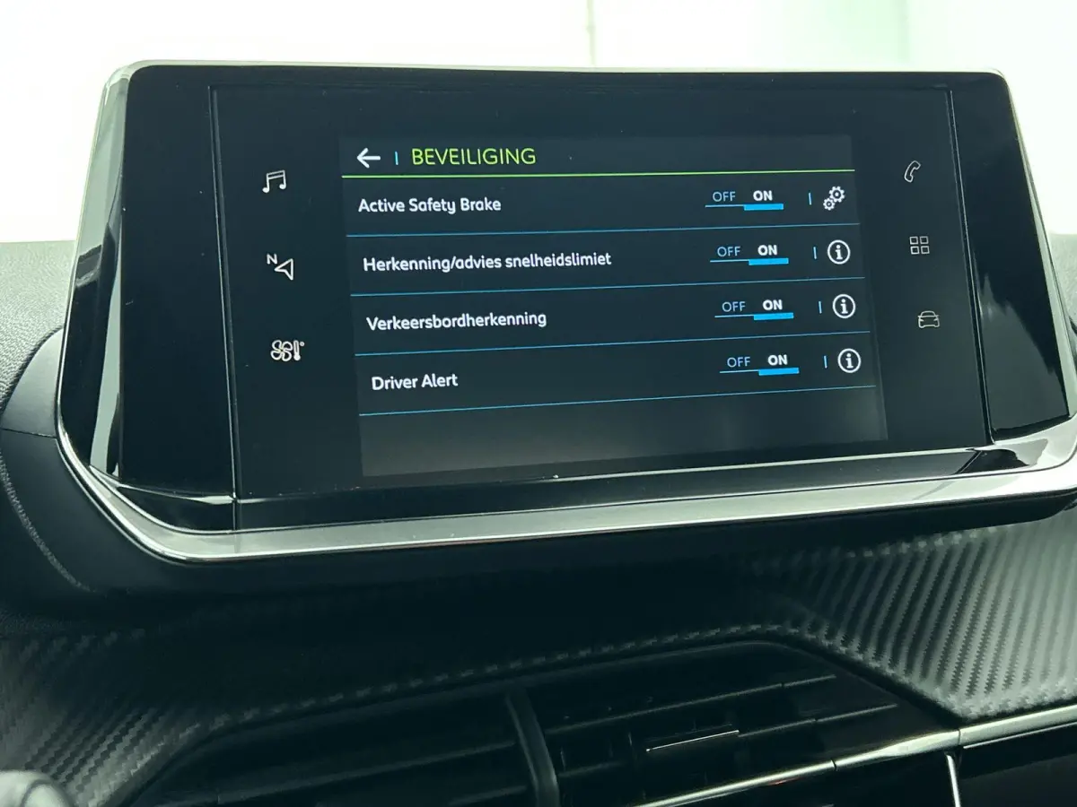 EV Allure Pack 50 kWh | 1ste Eigenaar | Accu 93% | Stoelverwarming | Achteruitrij Camera | Apple Carplay/Android Auto | Climate Control |