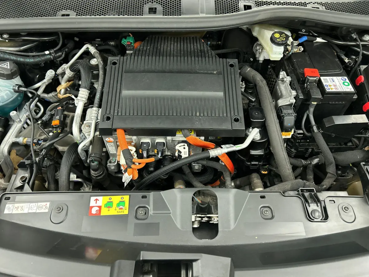 EV Allure Pack 50 kWh | 1ste Eigenaar | Accu 93% | Stoelverwarming | Achteruitrij Camera | Apple Carplay/Android Auto | Climate Control |
