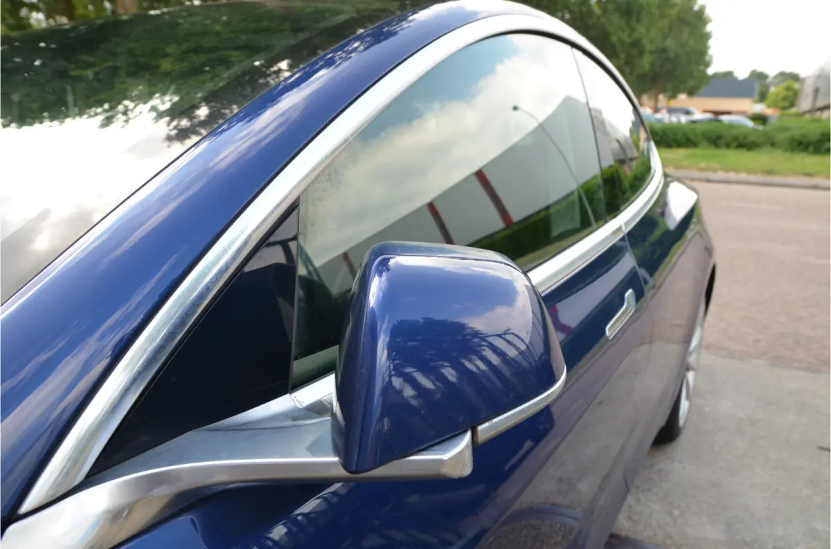 Standard RWD Plus 60 kWh LFP accu, Trekhaak (1.00kg), 19" Alu, AutoPilot3.0