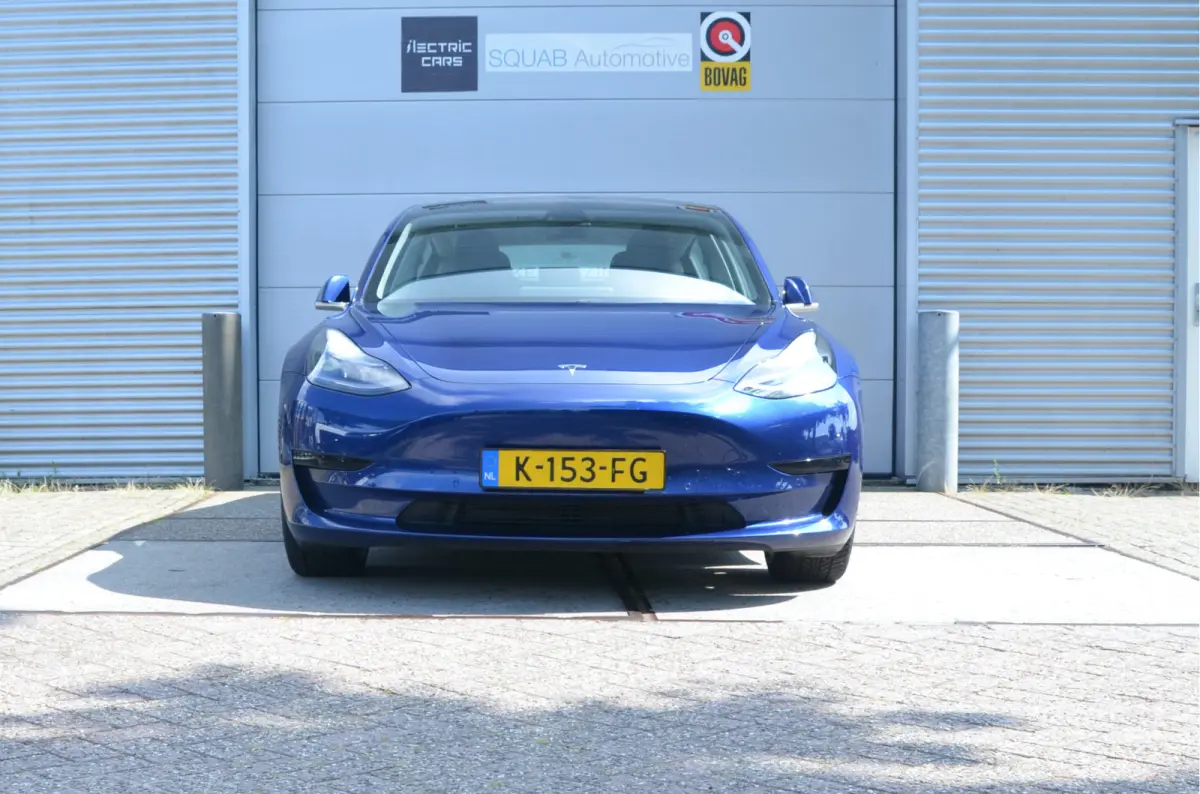 Standard RWD Plus 60 kWh LFP accu, Trekhaak (1.00kg), 19" Alu, AutoPilot3.0