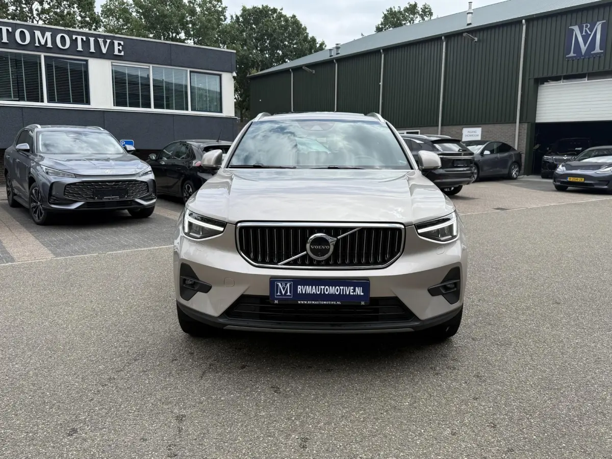 1.5 T4 Plug-in hybrid Plus Bright VOLVO DEALER ONDERHOUDEN | PANO| 360 CAMERA| HARMAN KARDON| STOEL + STUURVERWARMING|