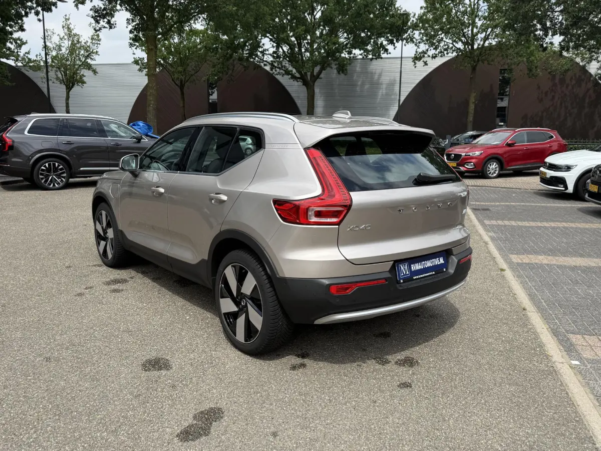 1.5 T4 Plug-in hybrid Plus Bright VOLVO DEALER ONDERHOUDEN | PANO| 360 CAMERA| HARMAN KARDON| STOEL + STUURVERWARMING|