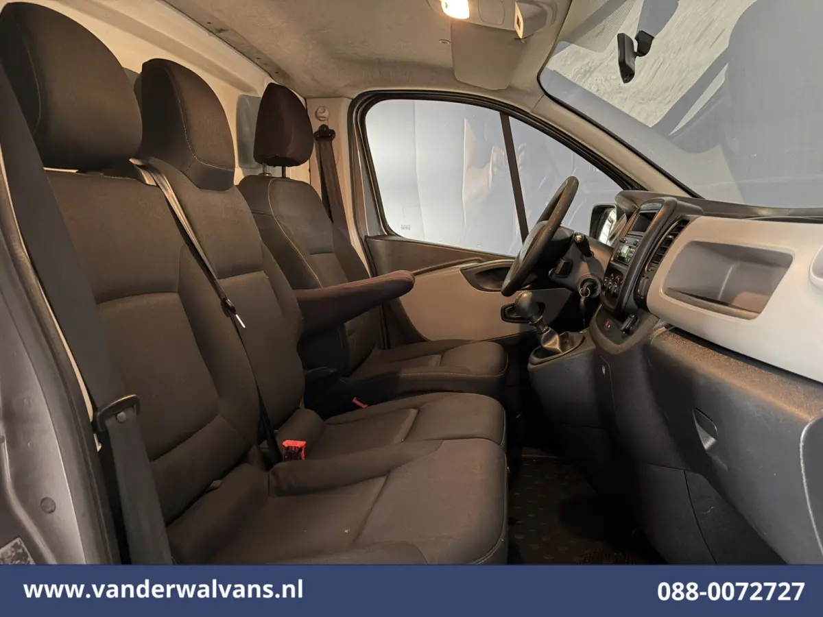 1.6 dCi L1H1 Airco | Cruisecontrol | Trekhaak | Parkeersensoren Bijrijdersbank