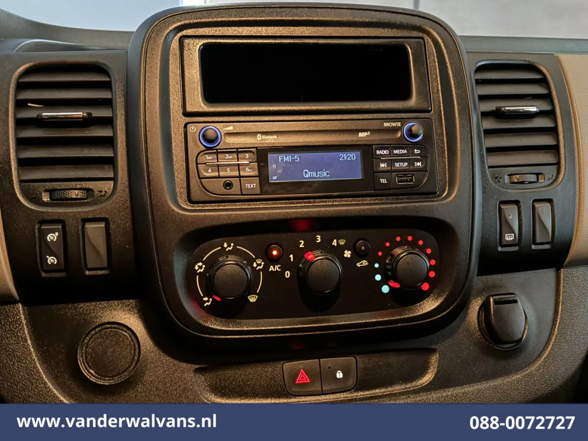 1.6 dCi L1H1 Airco | Cruisecontrol | Trekhaak | Parkeersensoren Bijrijdersbank