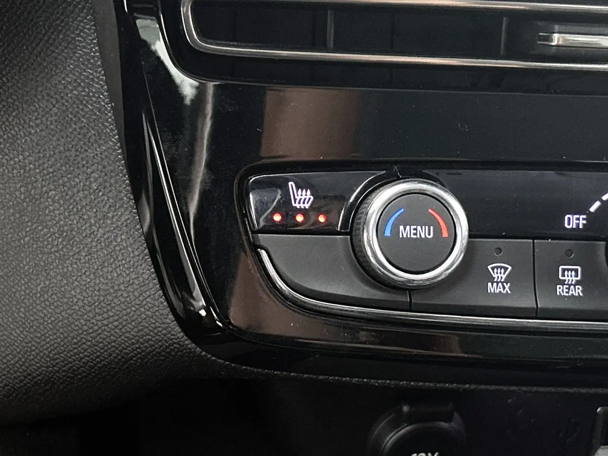 1.2 Turbo Elegance | Camera | Apple Carplay/Android Auto | Cruise Control | Stoel/Stuurverwarming | Dodehoek detectie | Navigatie