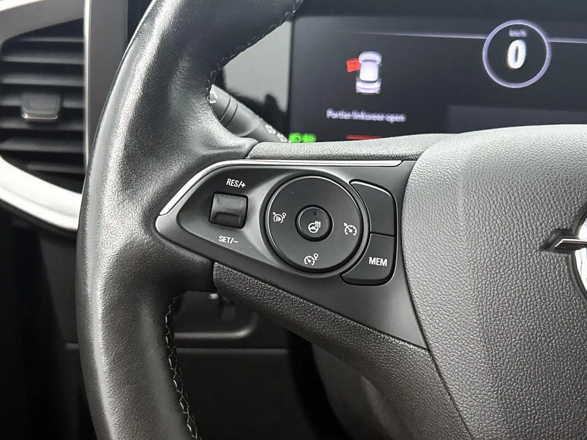 1.2 Turbo Elegance | Camera | Apple Carplay/Android Auto | Cruise Control | Stoel/Stuurverwarming | Dodehoek detectie | Navigatie