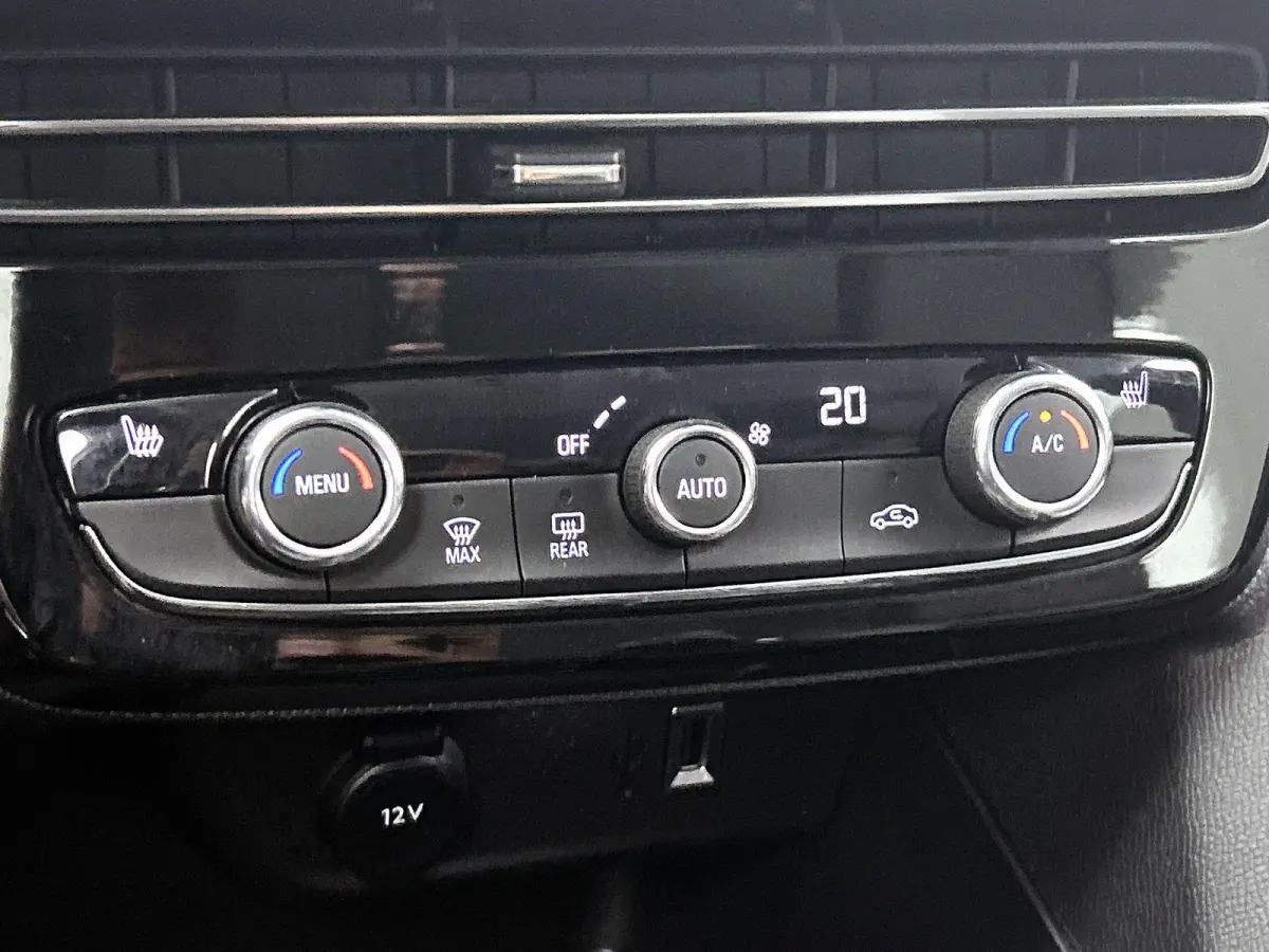 1.2 Turbo Elegance | Camera | Apple Carplay/Android Auto | Cruise Control | Stoel/Stuurverwarming | Dodehoek detectie | Navigatie