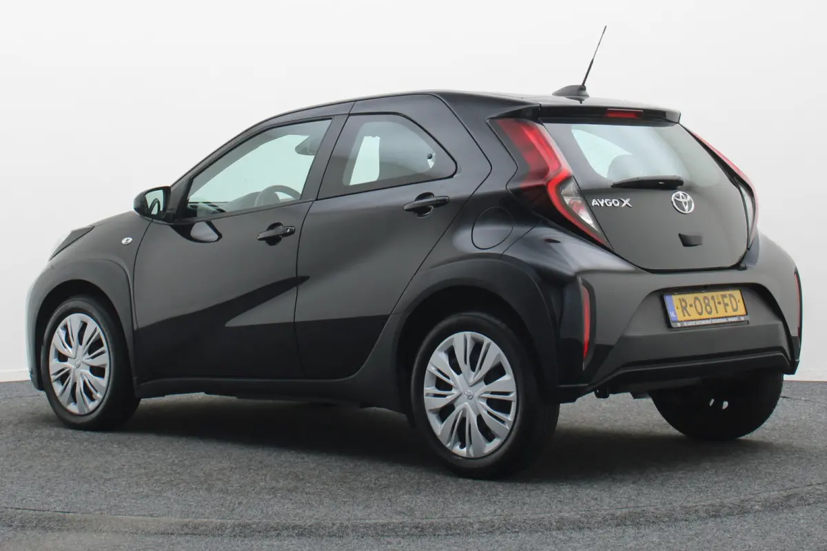 1.0 VVT-i MT Play Camera, Airco, Cruise, Apple Carplay, Rijstrooksensor, Elektrisch Pakket