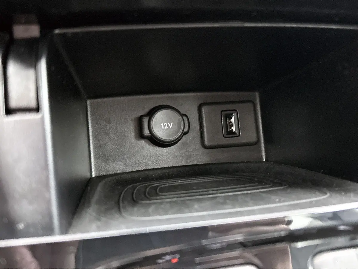 1.6 Turbo Plug-In Hybrid Ultimate 225pk Automaat | Trekhaak | Leder | Keyless | Camera | Cruise Control Adaptief | Apple Carplay/Android Auto | Dodehoek Detectie | Stoelverwarming en -verkoe