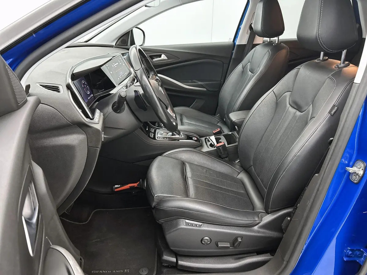 1.6 Turbo Plug-In Hybrid Ultimate 225pk Automaat | Trekhaak | Leder | Keyless | Camera | Cruise Control Adaptief | Apple Carplay/Android Auto | Dodehoek Detectie | Stoelverwarming en -verkoe