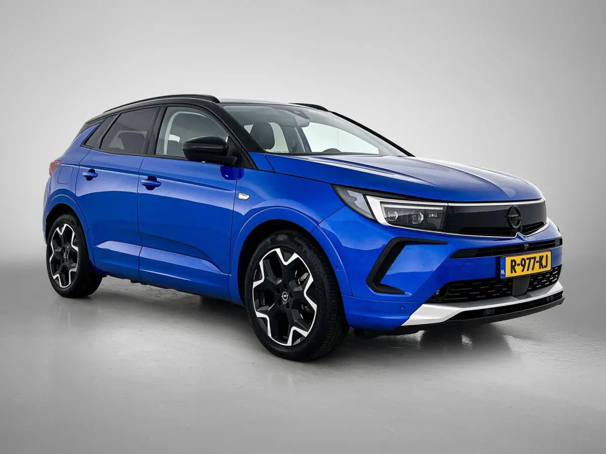 1.6 Turbo Plug-In Hybrid Ultimate 225pk Automaat | Trekhaak | Leder | Keyless | Camera | Cruise Control Adaptief | Apple Carplay/Android Auto | Dodehoek Detectie | Stoelverwarming en -verkoe