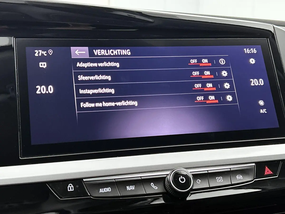 1.6 Turbo Plug-In Hybrid Ultimate 225pk Automaat | Trekhaak | Leder | Keyless | Camera | Cruise Control Adaptief | Apple Carplay/Android Auto | Dodehoek Detectie | Stoelverwarming en -verkoe