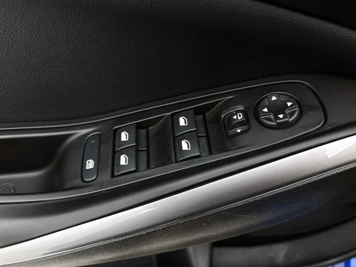 1.6 Turbo Plug-In Hybrid Ultimate 225pk Automaat | Trekhaak | Leder | Keyless | Camera | Cruise Control Adaptief | Apple Carplay/Android Auto | Dodehoek Detectie | Stoelverwarming en -verkoe