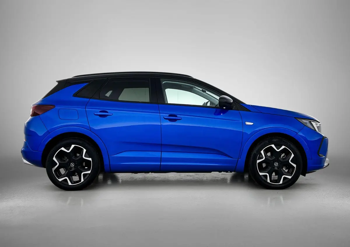 1.6 Turbo Plug-In Hybrid Ultimate 225pk Automaat | Trekhaak | Leder | Keyless | Camera | Cruise Control Adaptief | Apple Carplay/Android Auto | Dodehoek Detectie | Stoelverwarming en -verkoe