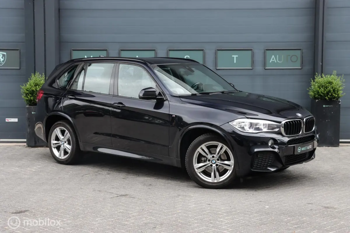 xDrive25d |M-Sport|HUD|Trekhaak|Camera|Comfortstoelen|