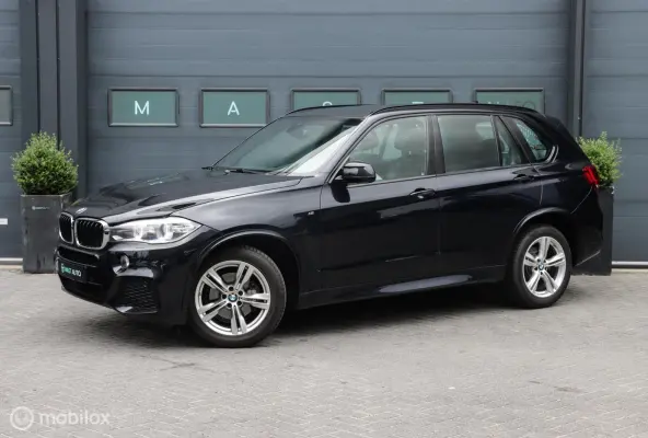 xDrive25d |M-Sport|HUD|Trekhaak|Camera|Comfortstoelen