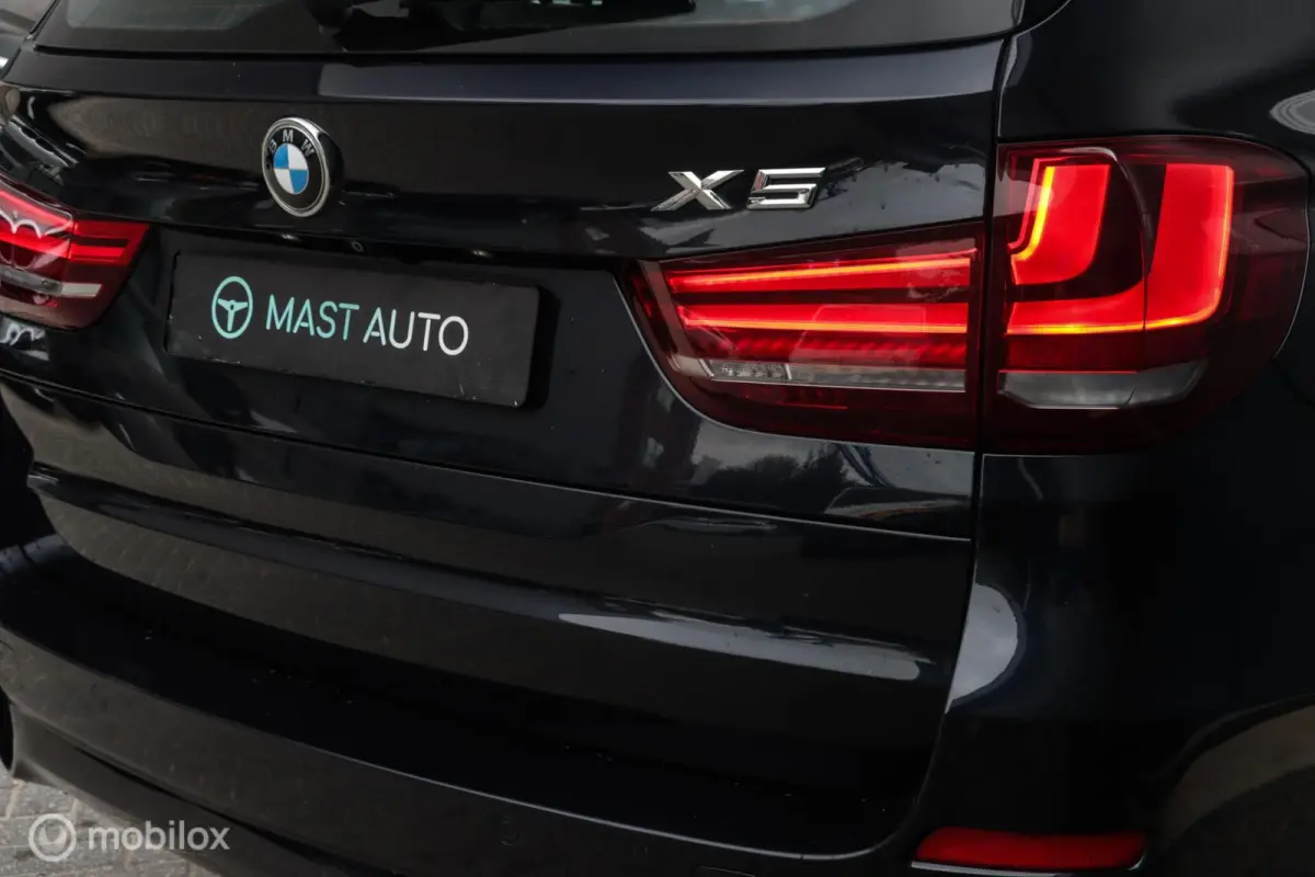 xDrive25d |M-Sport|HUD|Trekhaak|Camera|Comfortstoelen