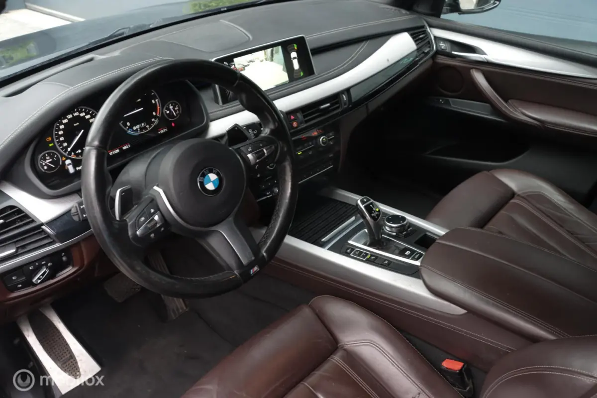 xDrive25d |M-Sport|HUD|Trekhaak|Camera|Comfortstoelen