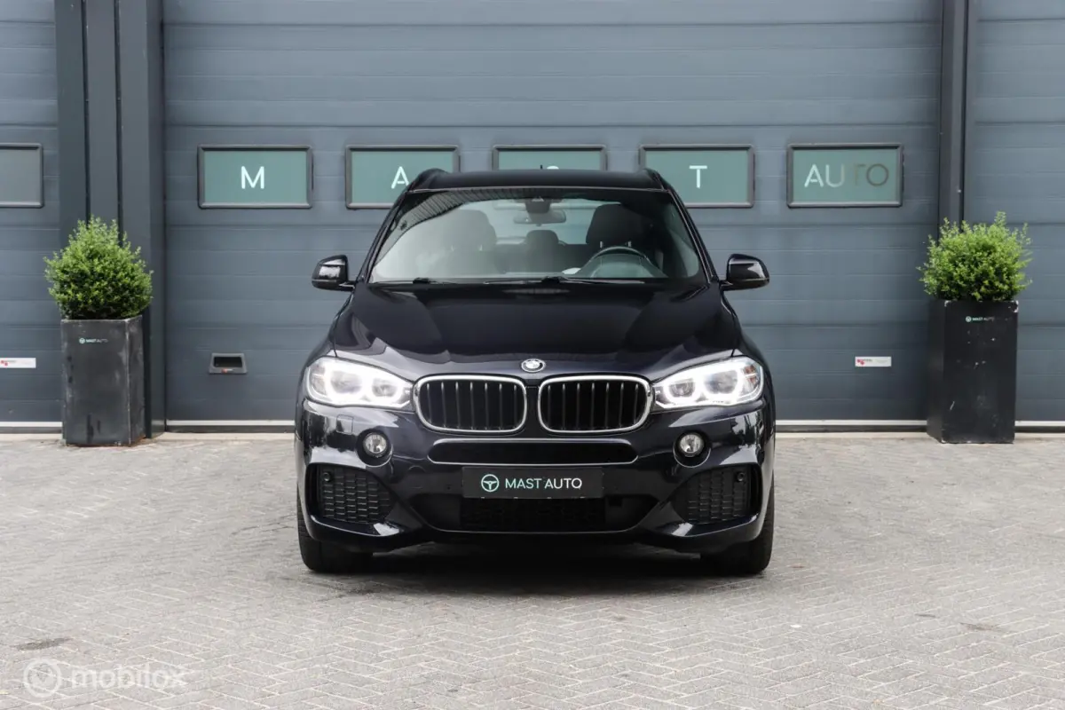 xDrive25d |M-Sport|HUD|Trekhaak|Camera|Comfortstoelen|