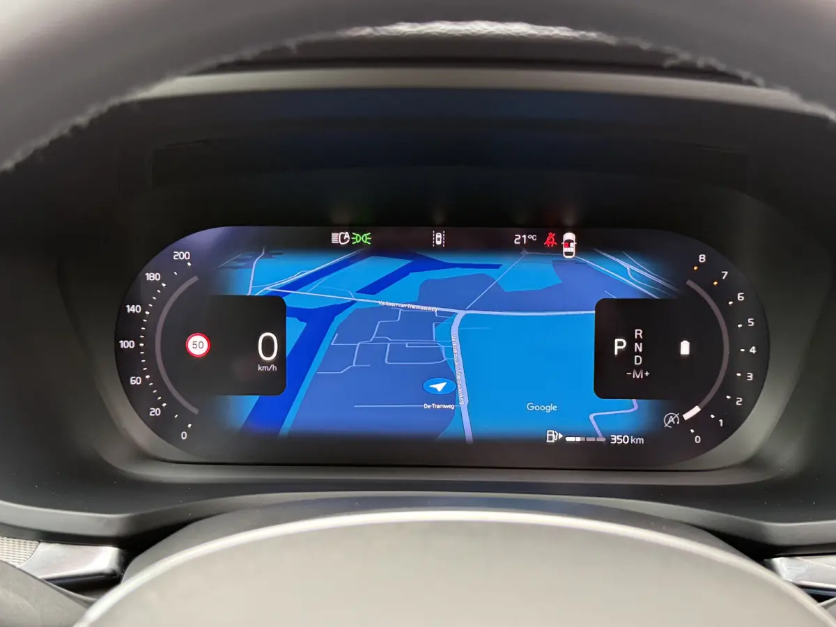 2.0 B4 Plus Dark | CarPlay | ACC | H/K Audio | Memory | 19 inch