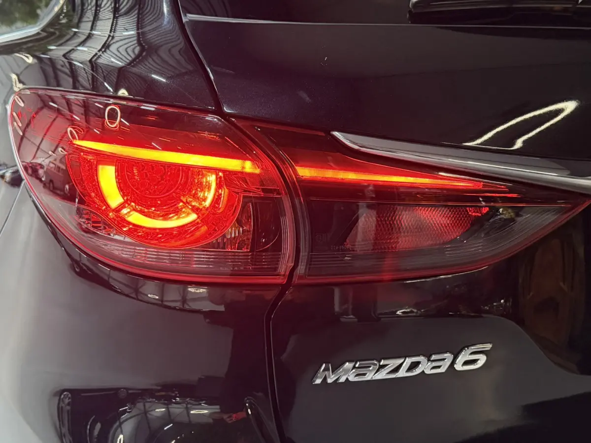 2.0 SkyActiv-G 165 Skylease+|Keyless|StoelVW|Navi|Cruise|PDC|LED|17" Velgen|Rijklaar