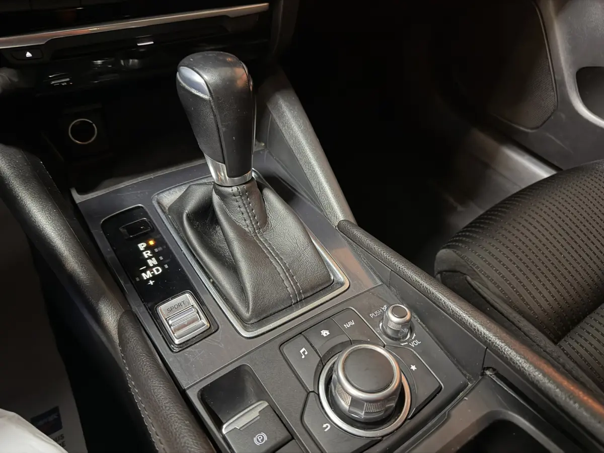 2.0 SkyActiv-G 165 Skylease+|Keyless|StoelVW|Navi|Cruise|PDC|LED|17" Velgen|Rijklaar