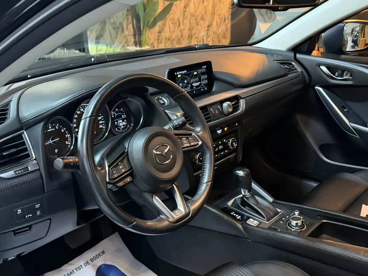 2.0 SkyActiv-G 165 Skylease+|Keyless|StoelVW|Navi|Cruise|PDC|LED|17" Velgen|Rijklaar