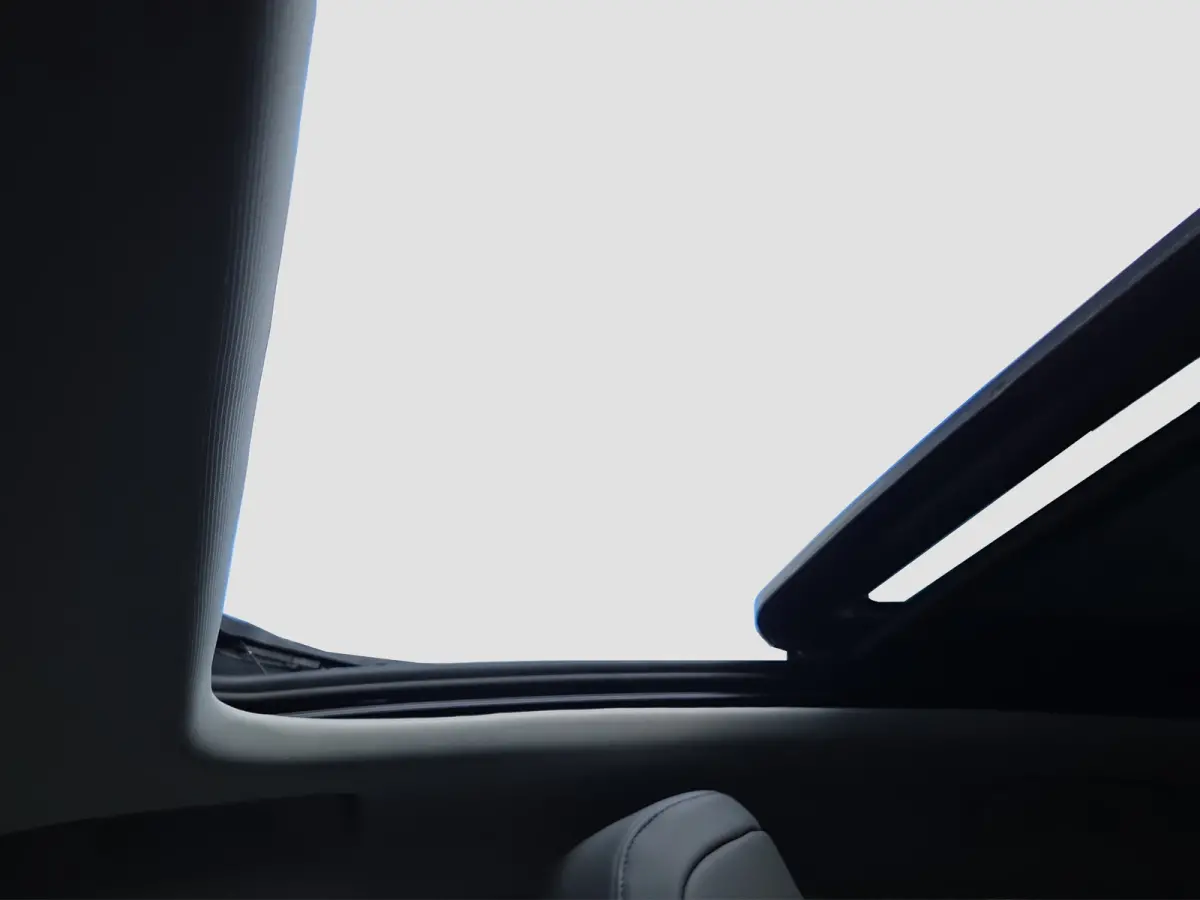 1.6 Plug-in Hybrid 225 Business Plus Panoramadak | Trekhaak | Elektrische stoelverstelling + memory | Voor en achter camera | Voorstoelen verwarmd