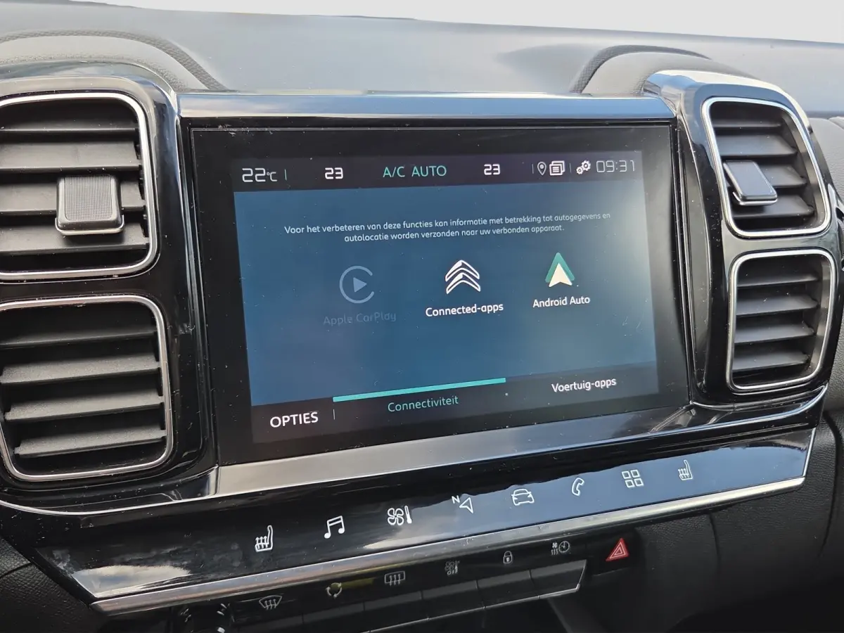 1.6 Plug-in Hybrid 225 Business Plus Panoramadak | Trekhaak | Elektrische stoelverstelling + memory | Voor en achter camera | Voorstoelen verwarmd